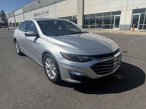 2022 Chevrolet Malibu FWD LT