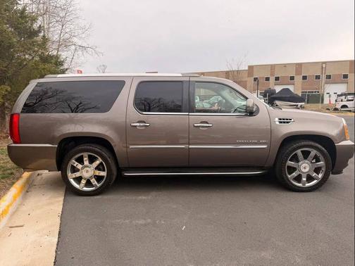 2014 Cadillac Escalade ESV Luxury