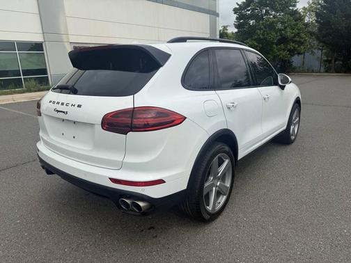 2016 Porsche Cayenne Cayenne
