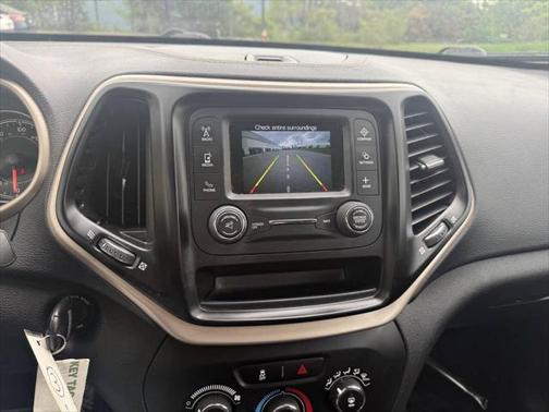 2016 Jeep Cherokee Sport