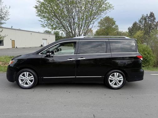 Black 2011 Nissan Quest SL