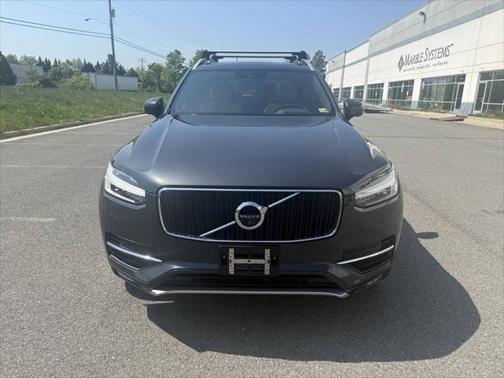 2017 Volvo XC90 T6 Momentum