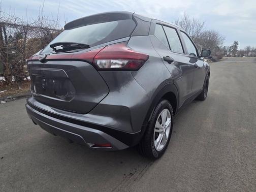 2023 Nissan Kicks S