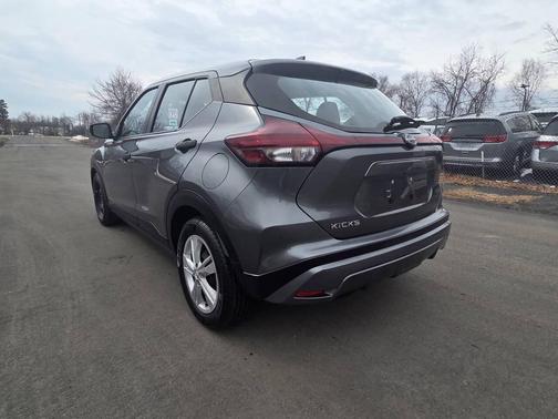 2023 Nissan Kicks S