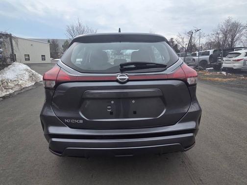 2023 Nissan Kicks S