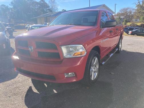2012 RAM 1500 2WD Crew Cab 140.5'' Express