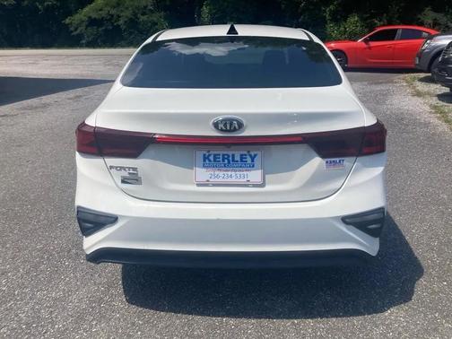 WHITE 2019 Kia Forte FE IVT