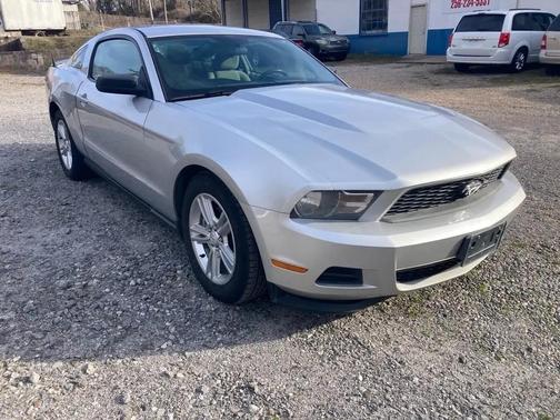 2011 Ford Mustang V6