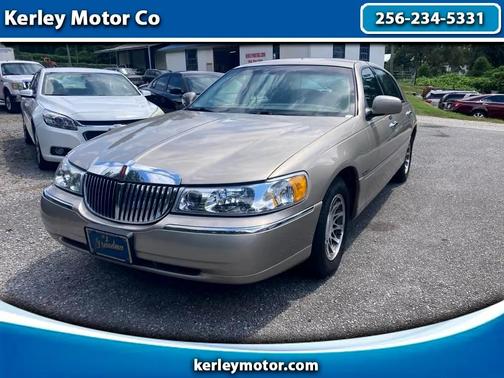 2002 Lincoln Town Car Signature