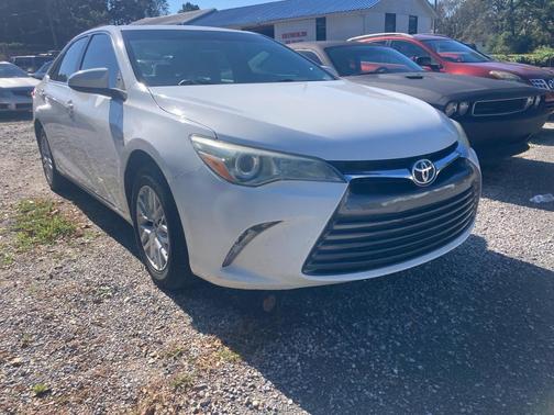 2017 Toyota Camry XLE