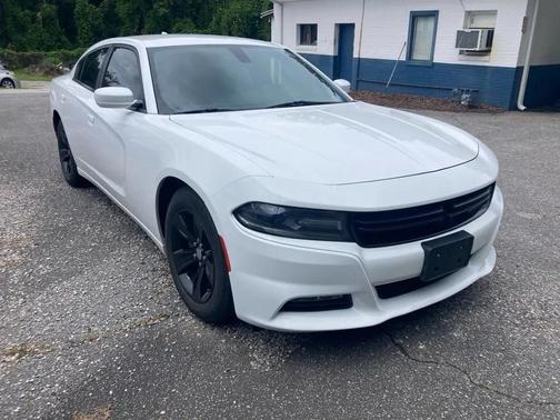 WHITE 2016 Dodge Charger SXT