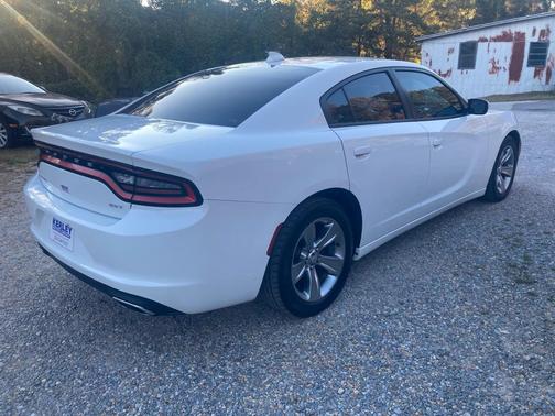 2016 Dodge Charger SXT