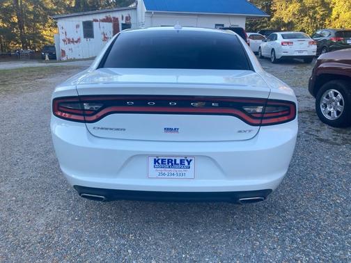 2016 Dodge Charger SXT