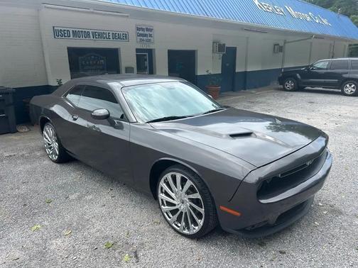 GRAY 2015 Dodge Challenger SXT