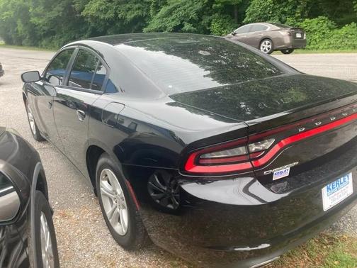 BLACK 2016 Dodge Charger SE
