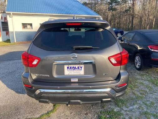 2019 Nissan Pathfinder FWD SV