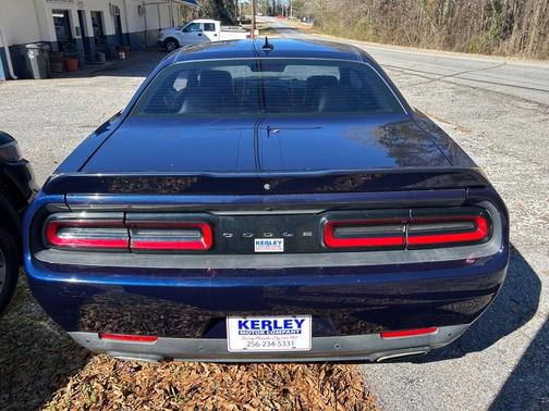 2015 Dodge Challenger SXT Plus