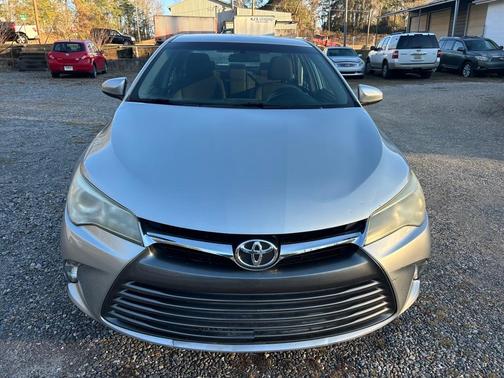 2016 Toyota Camry XLE