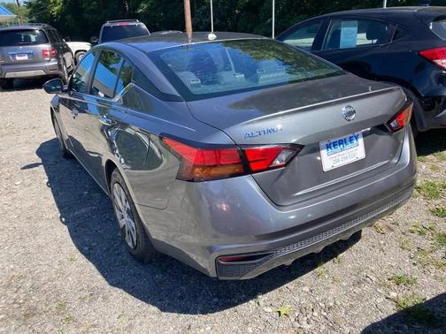 GRAY 2019 Nissan Altima 2.5 S