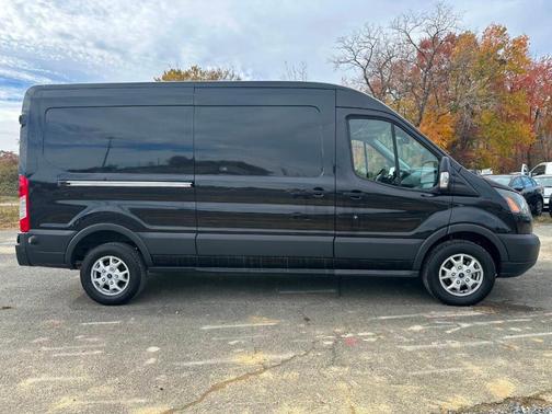 2015 Ford Transit-250 148 WB Medium Roof Cargo