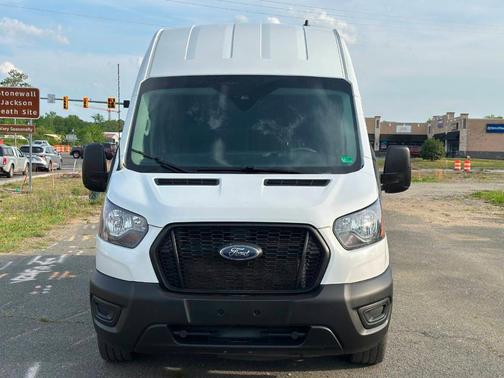2022 Ford Transit-250 Base