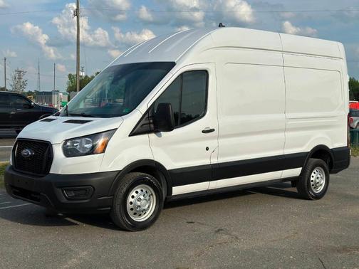 2022 Ford Transit-250 Base