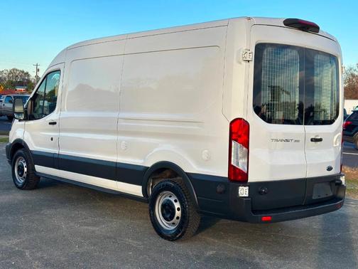 2018 Ford Transit-350 148 WB Medium Roof Cargo