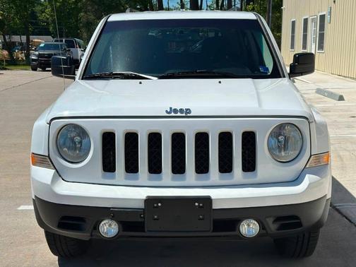 White 2016 Jeep Patriot Sport
