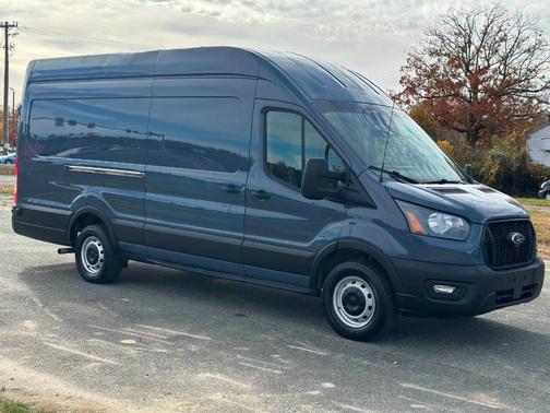 2022 Ford Transit-250 Base