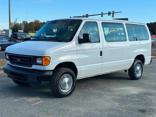 2006 Ford E350 Super Duty XL