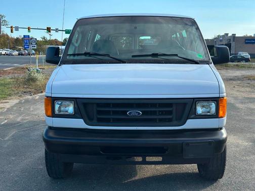 2006 Ford E350 Super Duty XL