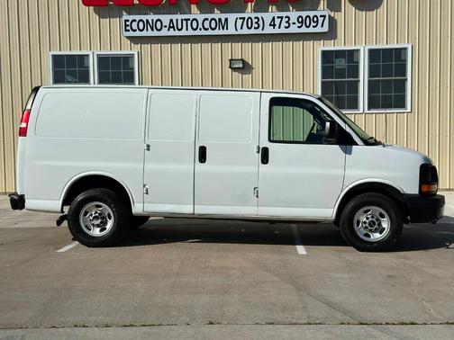 White 2016 GMC Savana 3500 Work Van