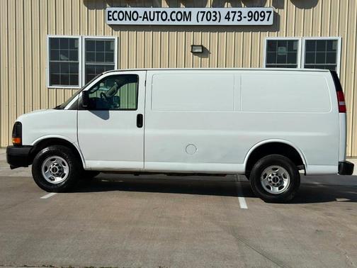 White 2016 GMC Savana 3500 Work Van