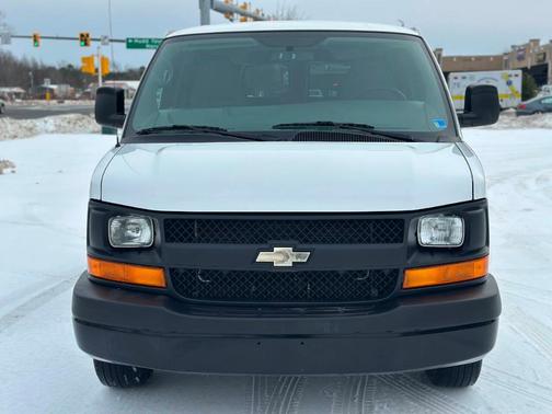 2015 Chevrolet Express 2500 LS