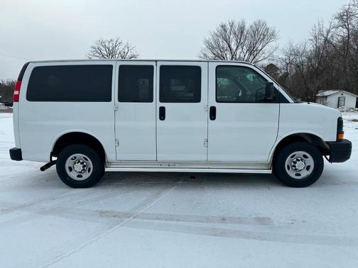 2015 Chevrolet Express 2500 LS