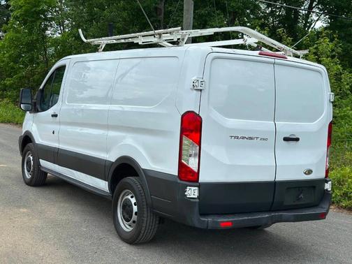2015 Ford Transit-250 Base
