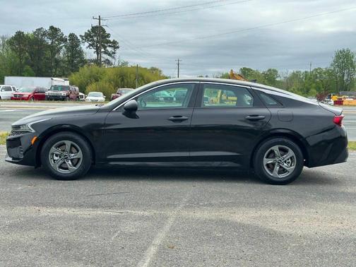 2022 Kia K5 LXS