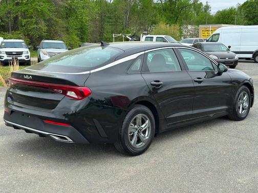 2022 Kia K5 LXS