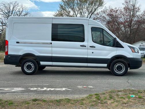 2015 Ford Transit-250 148 WB Medium Roof Cargo