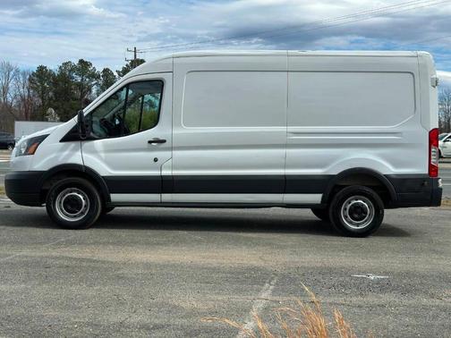 2015 Ford Transit-250 148 WB Medium Roof Cargo