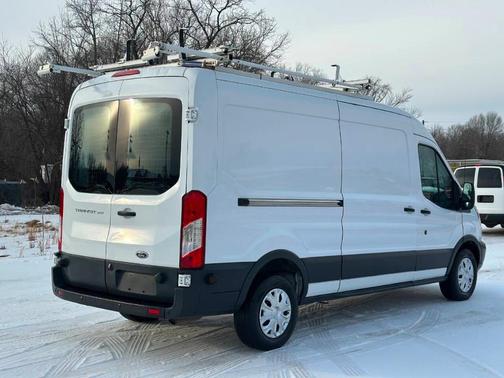 2017 Ford Transit-250 148 WB Medium Roof Cargo