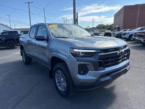 Sterling Gray Metallic 2023 Chevrolet Colorado LT