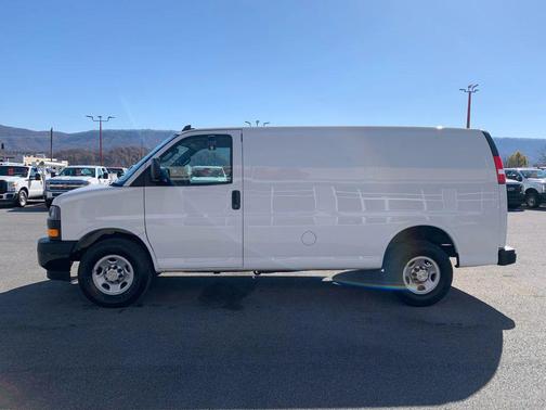 2021 Chevrolet Express 2500 RWD 2500 Regular Wheelbase WT