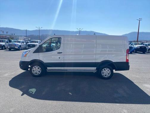 2022 Ford Transit-250 Base