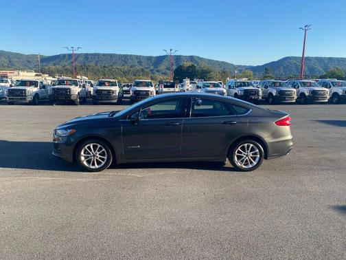 2019 Ford Fusion Hybrid SE
