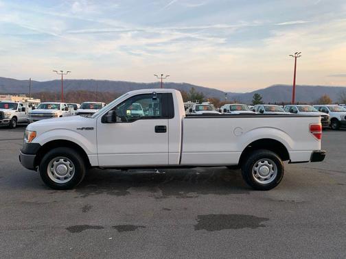 2014 Ford F-150 XL Pickup 2D 8 ft