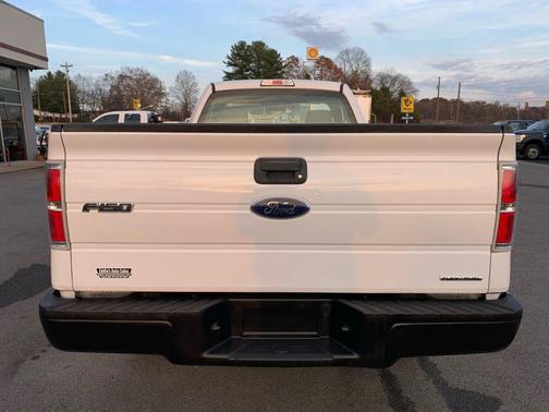 2014 Ford F-150 XL Pickup 2D 8 ft