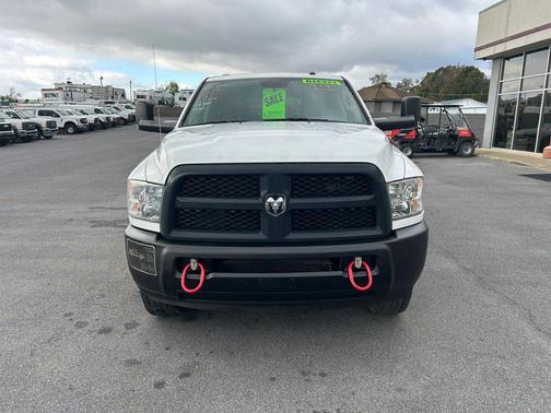 Bright White Clearcoat 2017 RAM 3500 Tradesman Crew Cab 4x4 8' Box