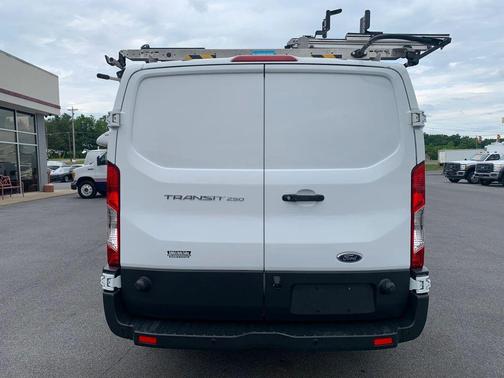 Oxford White 2018 Ford Transit-250 Base