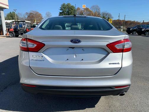 2016 Ford Fusion Hybrid S